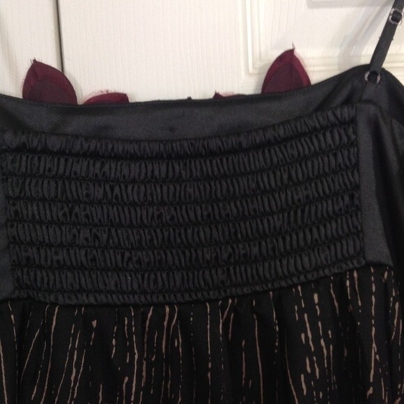 BURLAPP Size 4 Black Gold Maroon Silk Mini Dress Sleeveless Lined Floral Stretch - Picture 7 of 10